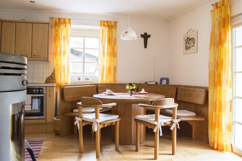 Haus Loferer Apartamento Sankt Martin bei Lofer Exterior foto